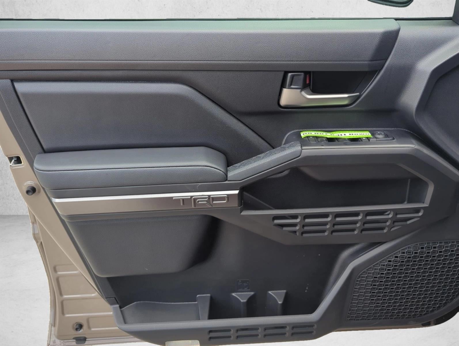 2026 Toyota Tacoma 4WD 4WD TRD Sport Hybrid Double Cab 5' Bed AT (Natl)