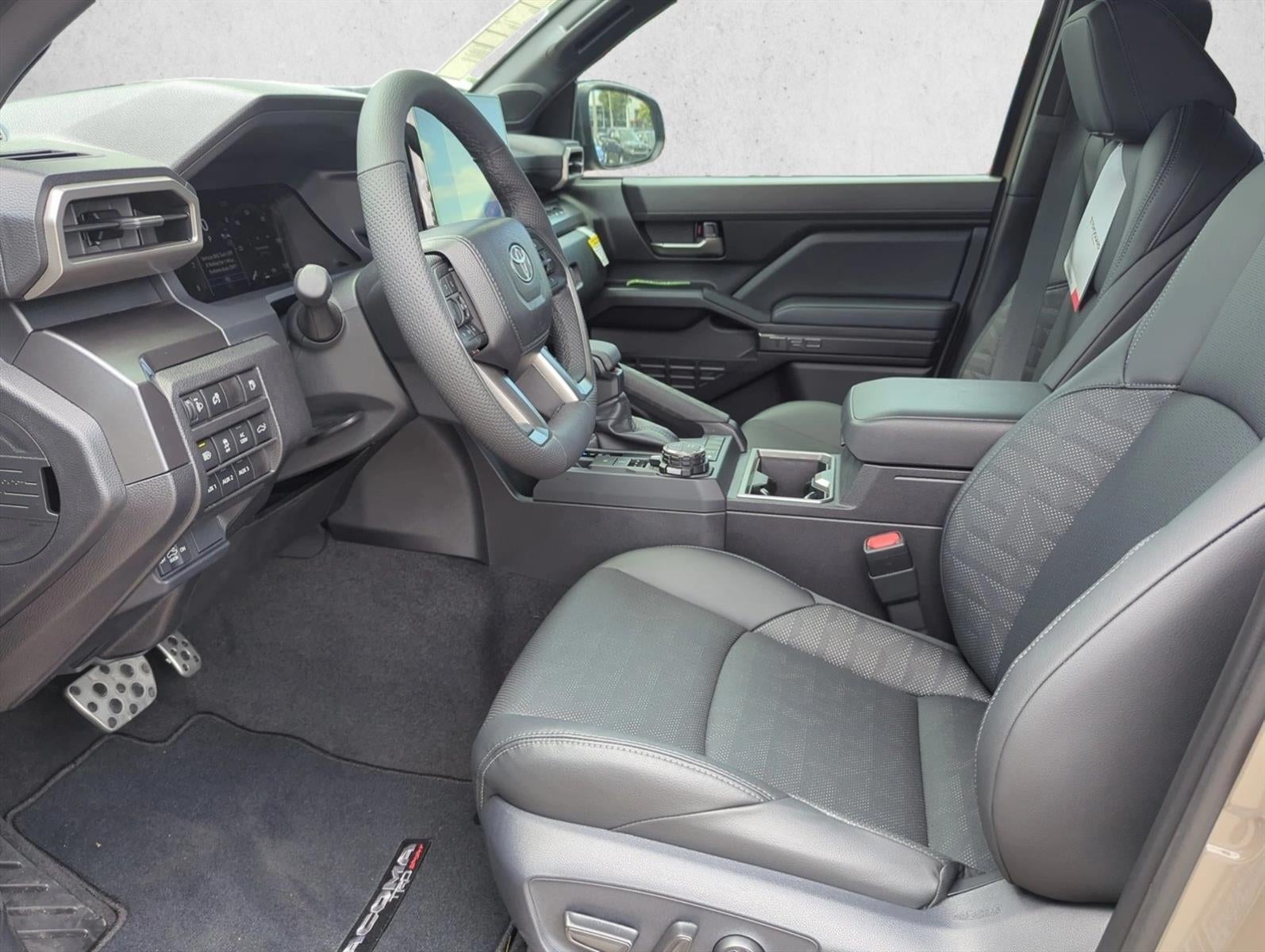 2026 Toyota Tacoma 4WD 4WD TRD Sport Hybrid Double Cab 5' Bed AT (Natl)