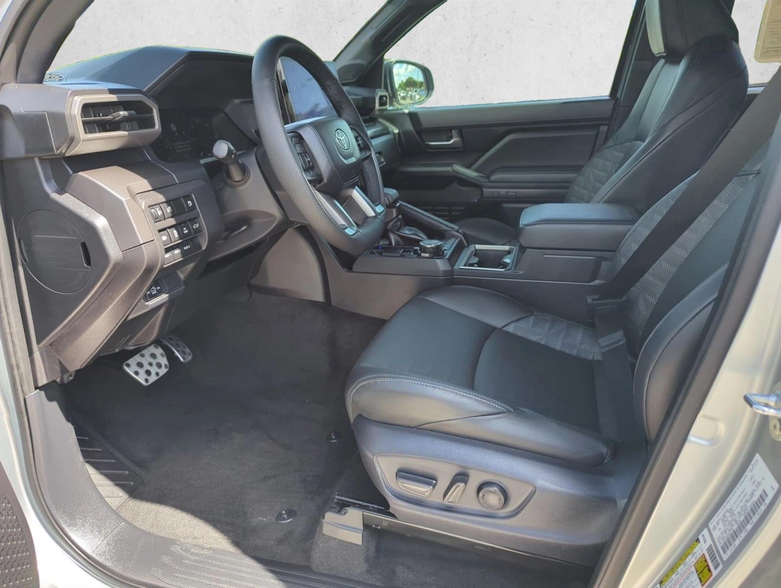 2025 Toyota Tacoma 4WD 4WD TRD Sport Hybrid Double Cab 5' Bed AT (Natl)