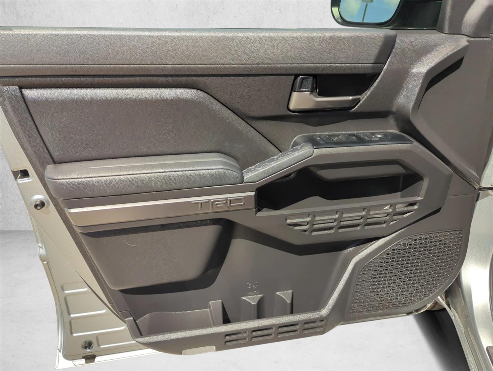 2025 Toyota Tacoma 4WD 4WD TRD Sport Hybrid Double Cab 5' Bed AT (Natl)