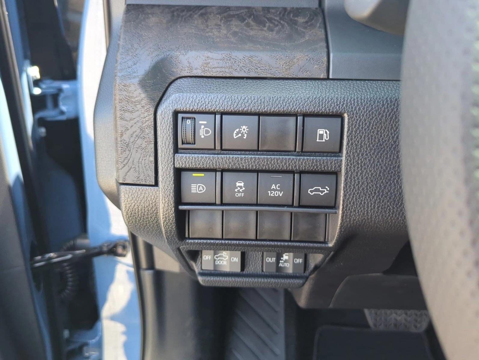 2026 Toyota Tacoma 4WD 4WD Limited Hybrid Double Cab 5' Bed AT (Natl)