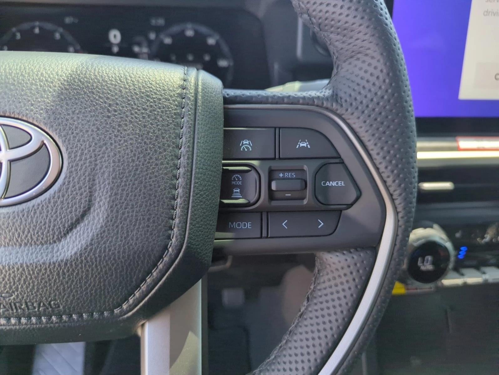 2026 Toyota Tacoma 4WD 4WD Limited Hybrid Double Cab 5' Bed AT (Natl)