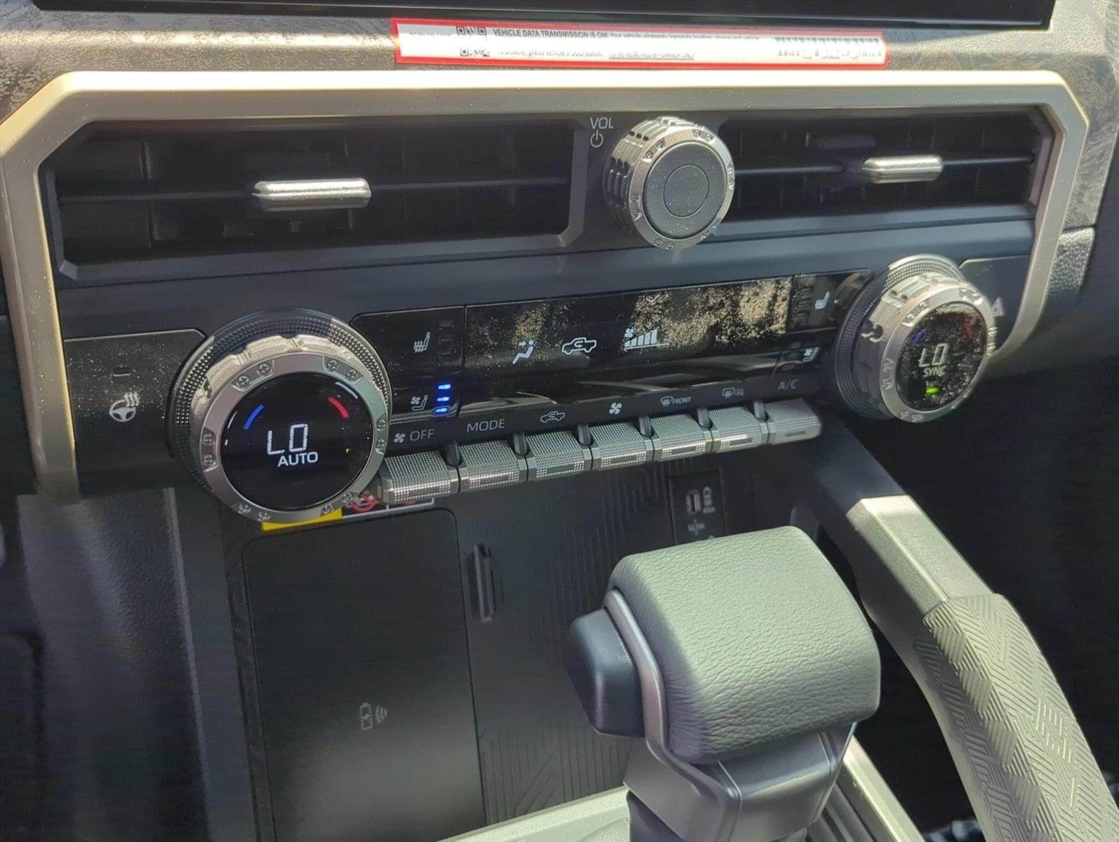 2026 Toyota Tacoma 4WD 4WD Limited Hybrid Double Cab 5' Bed AT (Natl)