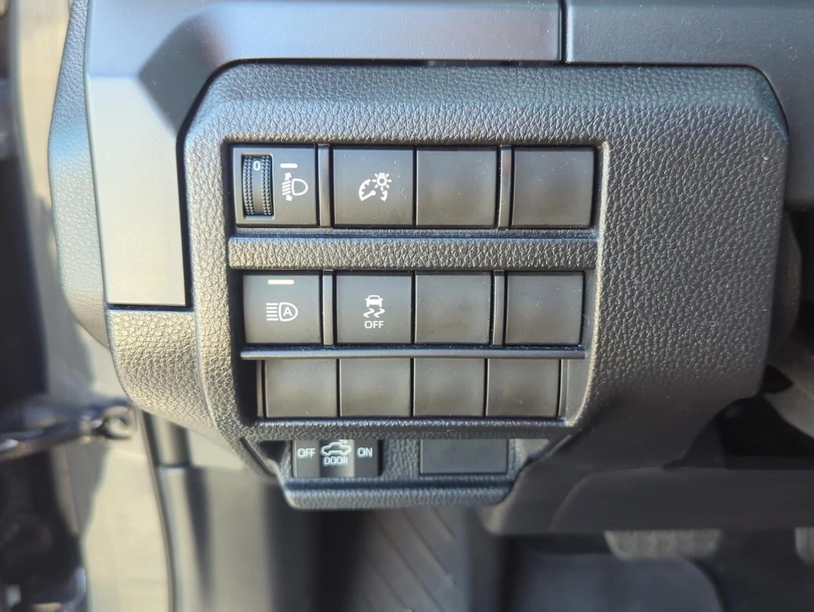 2025 Toyota Tacoma 4WD 4WD SR Double Cab 5' Bed AT (GS)