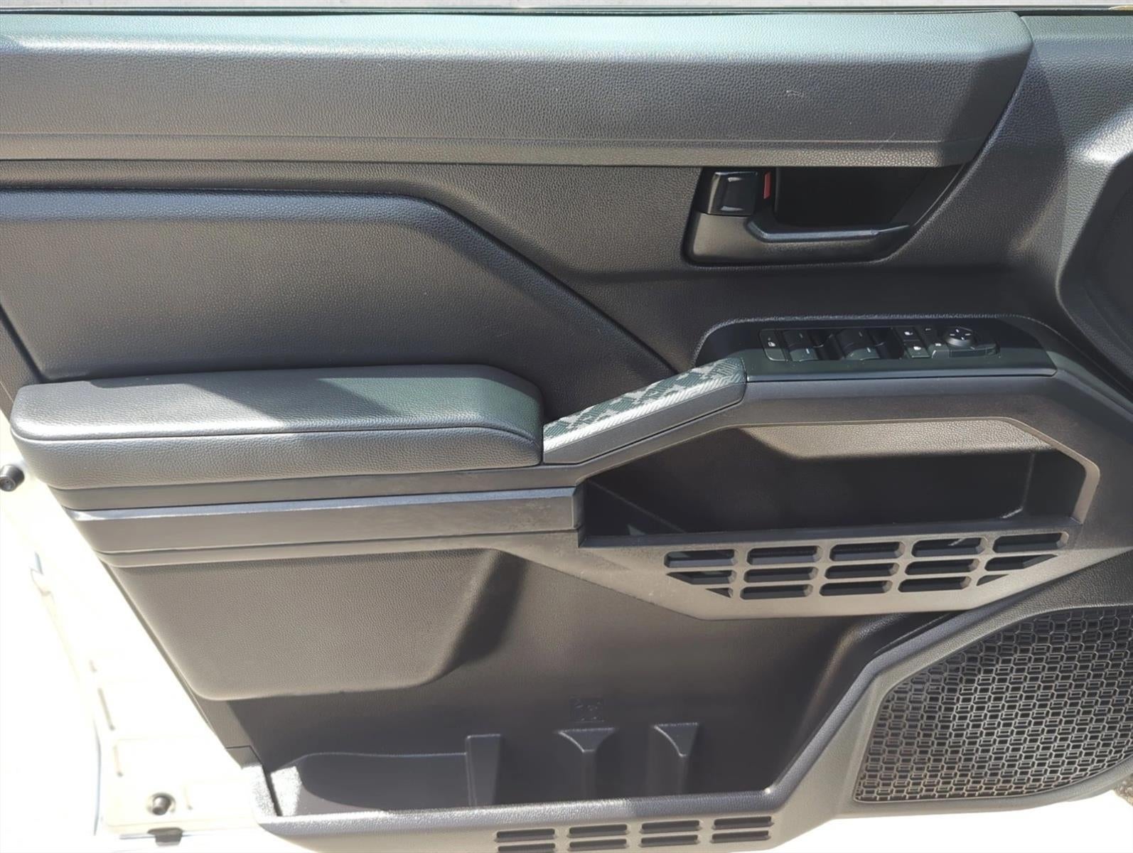 2025 Toyota Tacoma 4WD 4WD SR Double Cab 5' Bed AT (GS)