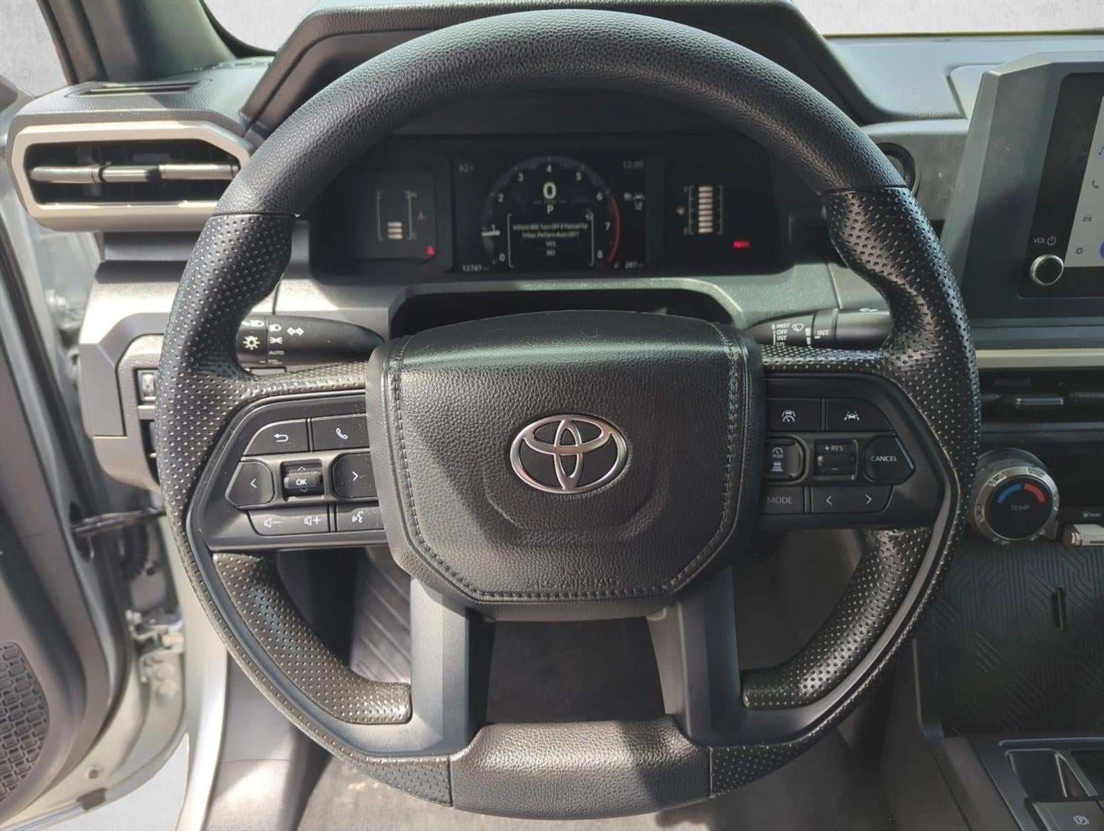 2025 Toyota Tacoma 4WD 4WD SR Double Cab 5' Bed AT (GS)