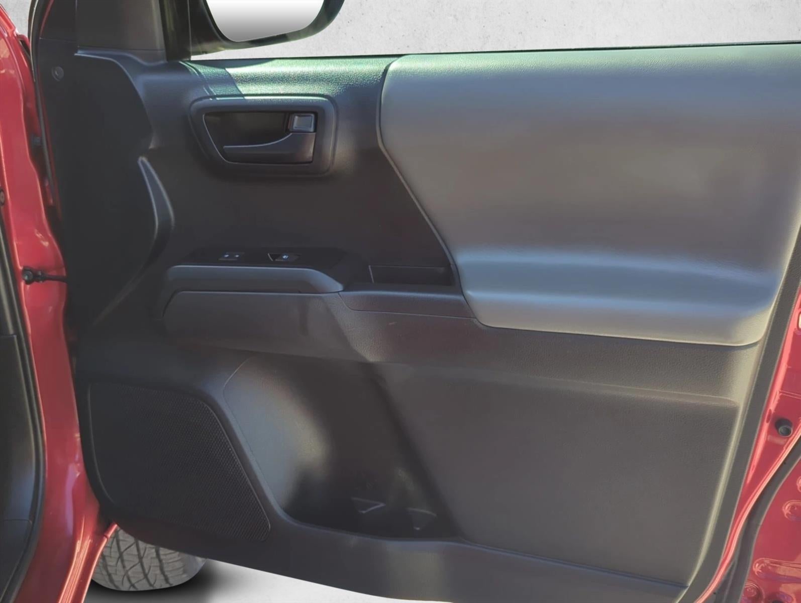 2022 Toyota Tacoma 2WD 2WD SR Access Cab 6' Bed V6 AT (GS)