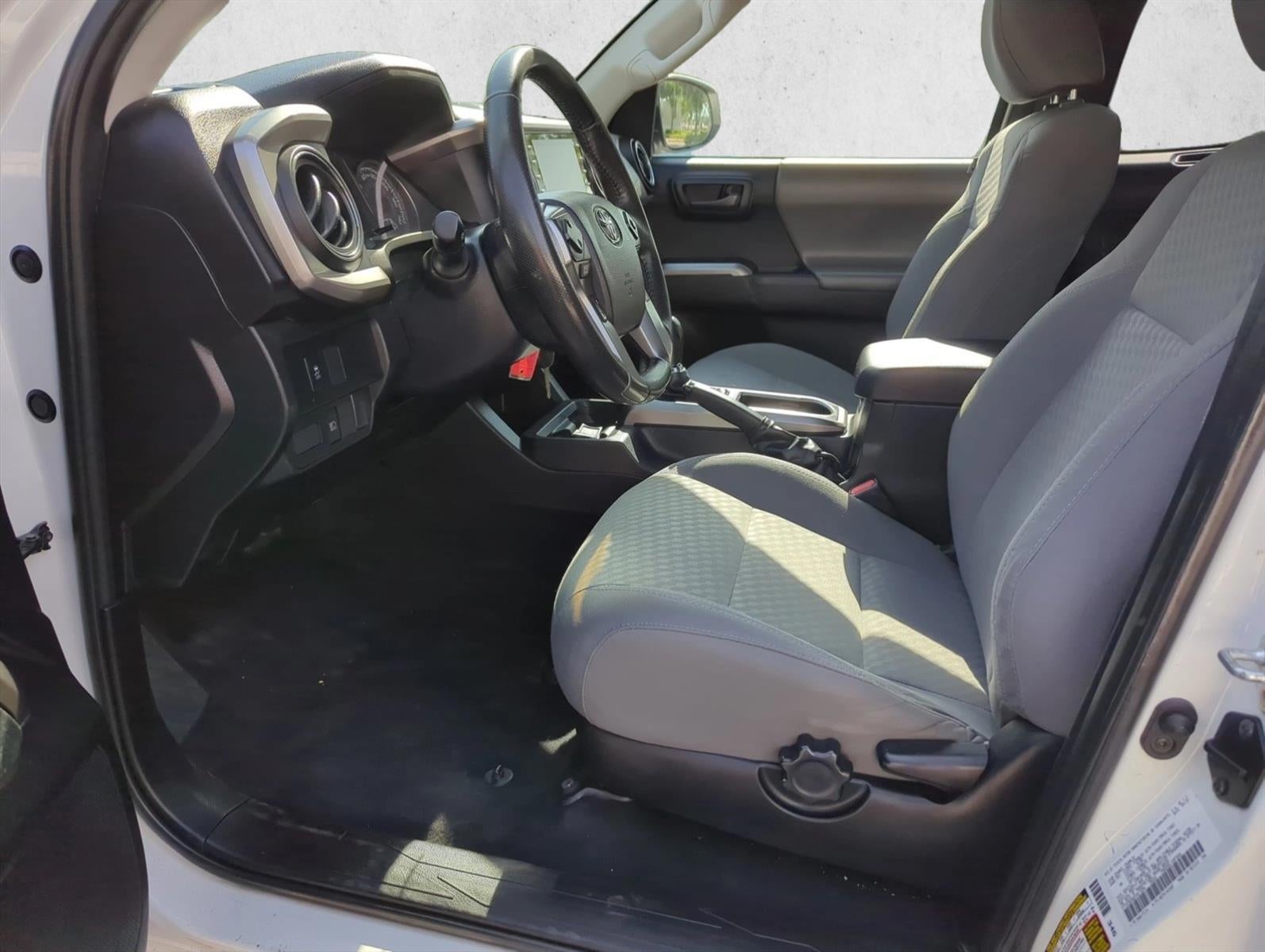 2022 Toyota Tacoma 4WD 4WD SR5 Access Cab 6' Bed I4 AT (Natl)