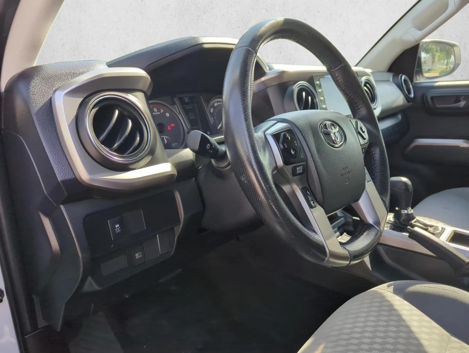 2022 Toyota Tacoma 4WD 4WD SR5 Access Cab 6' Bed I4 AT (Natl)