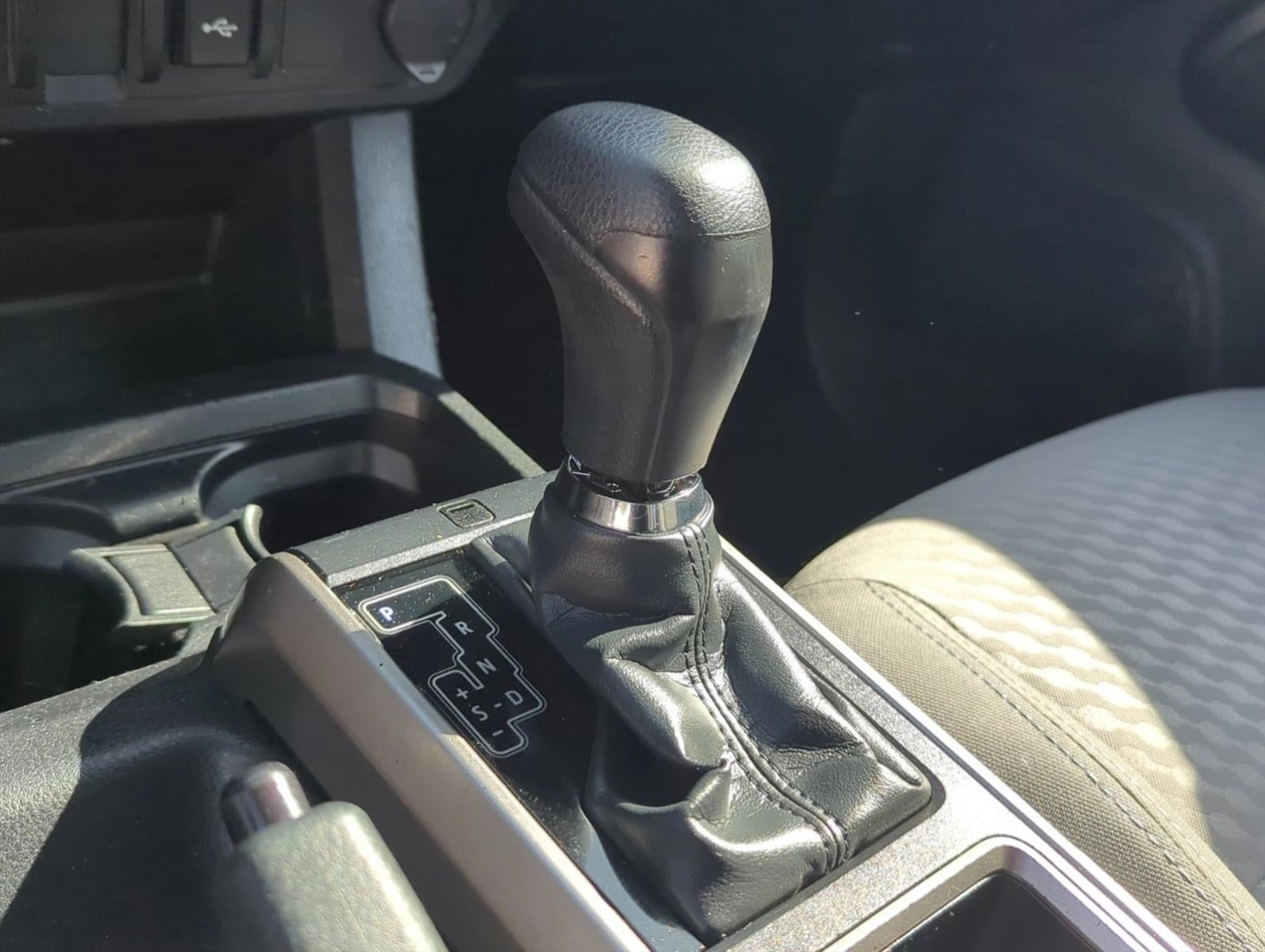 2022 Toyota Tacoma 4WD 4WD SR5 Access Cab 6' Bed I4 AT (Natl)