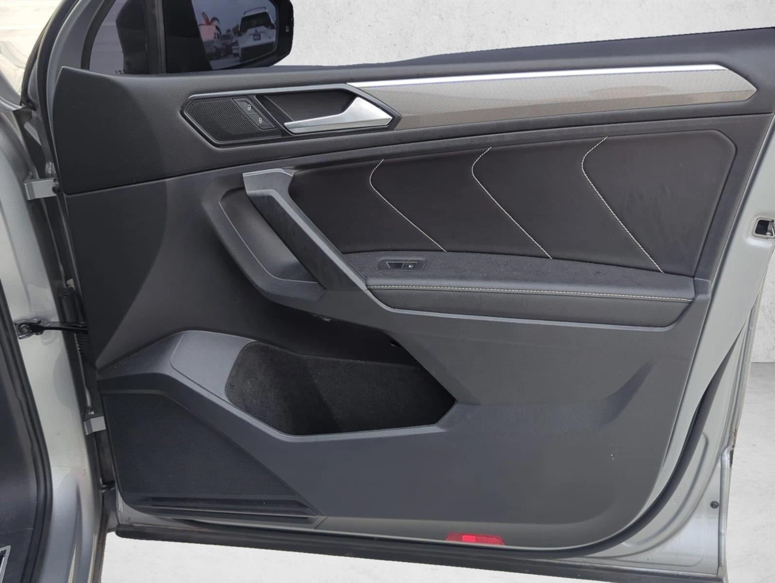 2023 Volkswagen Tiguan 2.0T SE R-Line Black FWD