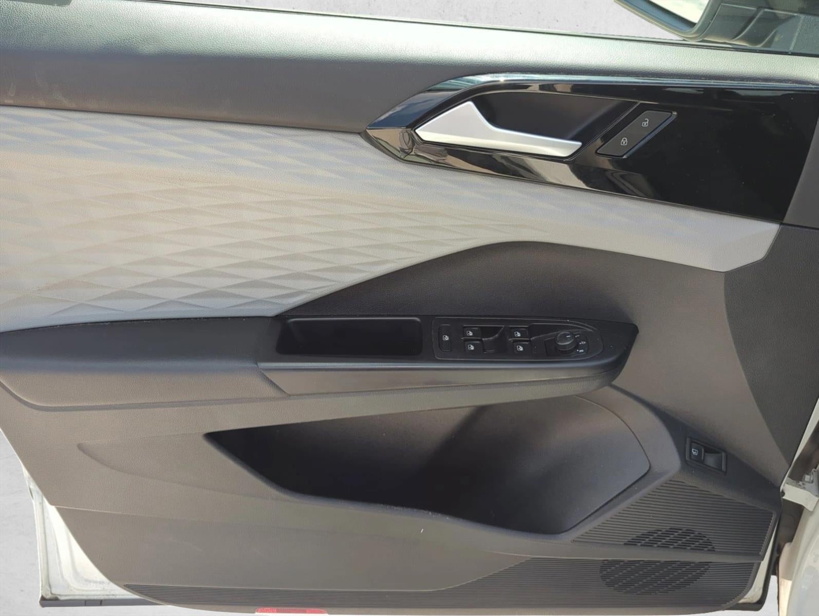 2022 Volkswagen Taos S FWD