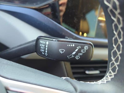 2023 Volkswagen Taos SE FWD