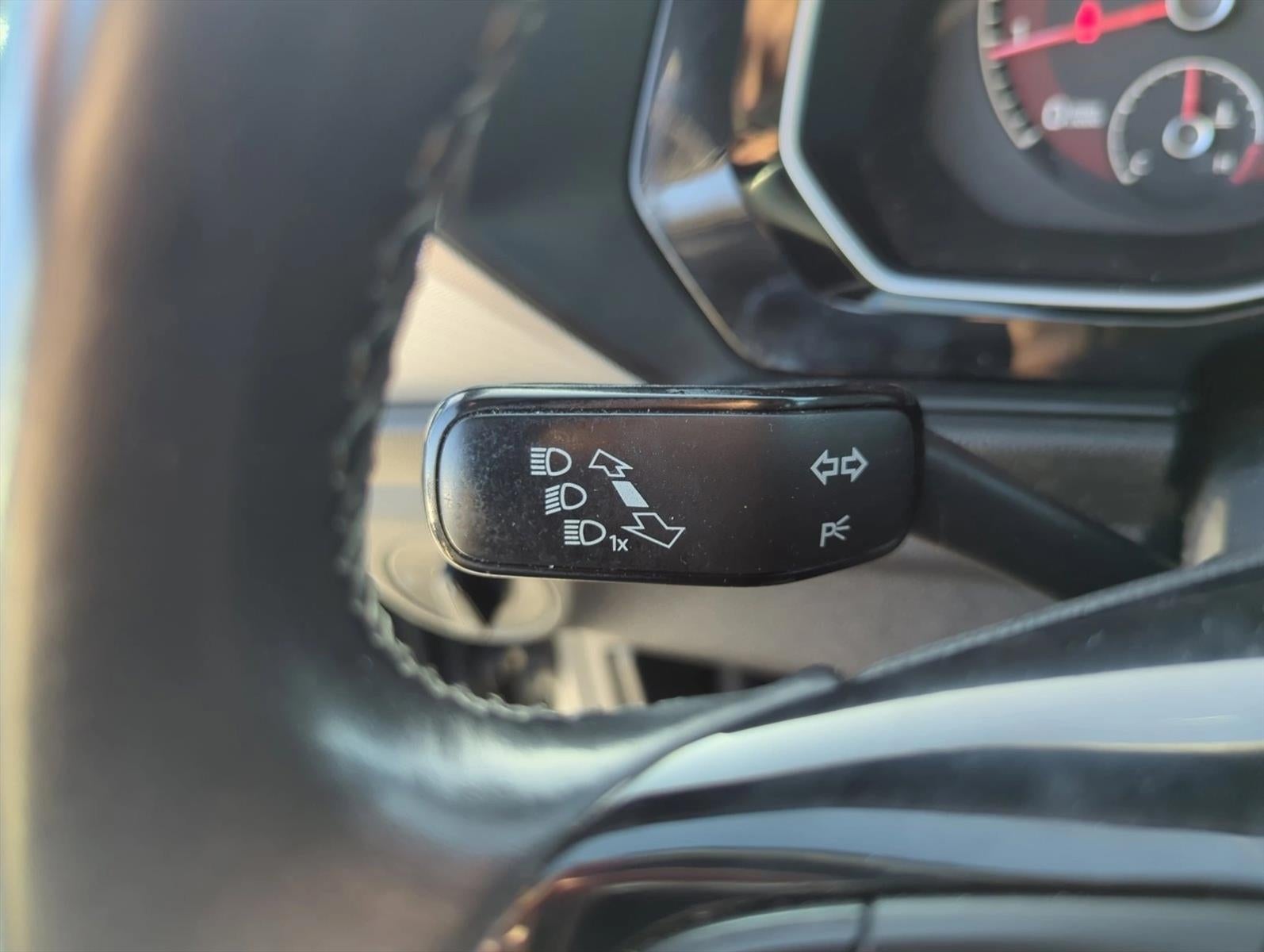 2019 Volkswagen Jetta R-Line Auto w/SULEV