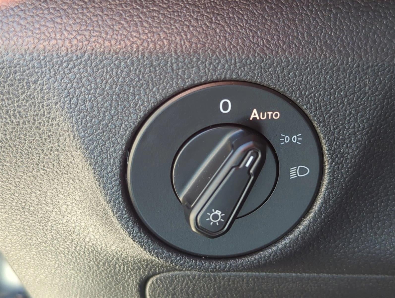 2020 Volkswagen Jetta S Auto w/ULEV