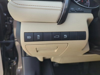 2018 Toyota Camry LE Auto (SE)