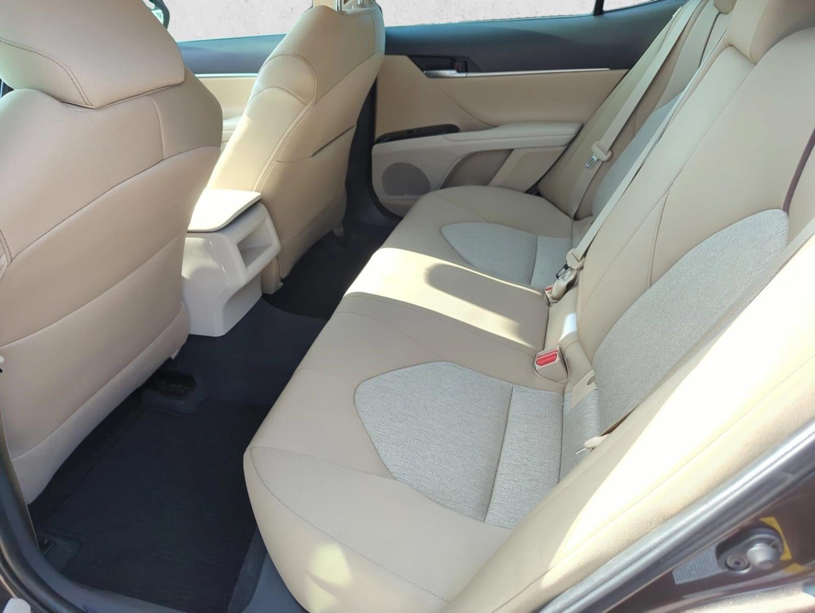 2018 Toyota Camry LE Auto (SE)