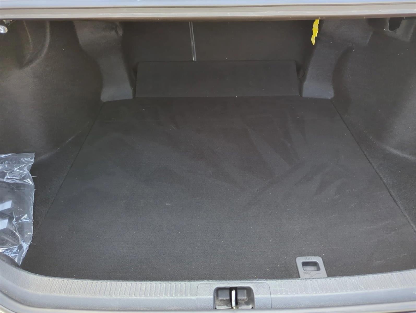 2018 Toyota Camry LE Auto (SE)