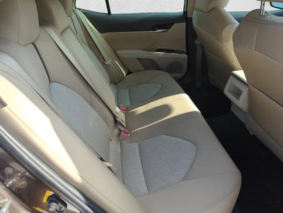 2018 Toyota Camry LE Auto (SE)