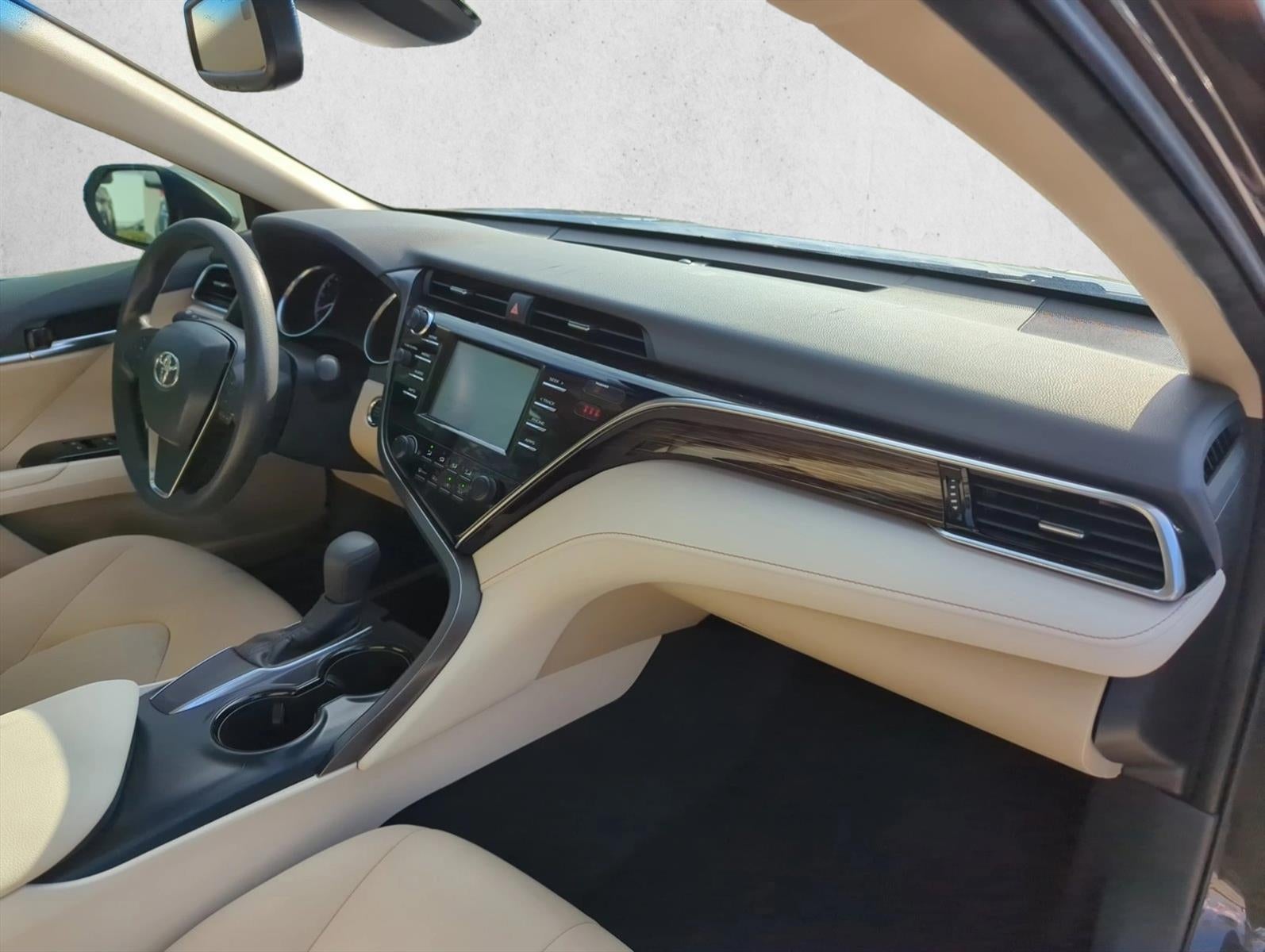 2018 Toyota Camry LE Auto (SE)