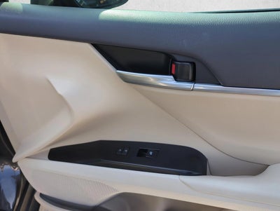 2018 Toyota Camry LE Auto (SE)