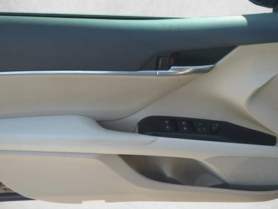 2018 Toyota Camry LE Auto (SE)