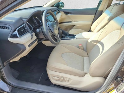 2018 Toyota Camry LE Auto (SE)