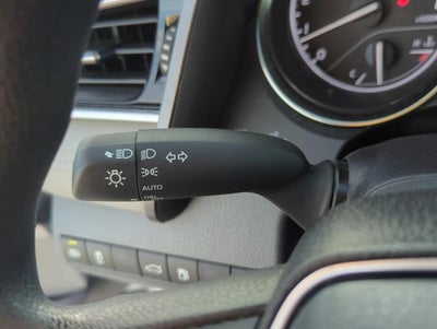 2018 Toyota Camry LE Auto (SE)