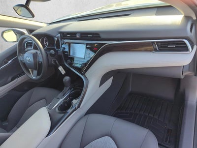 2018 Toyota Camry LE Auto (SE)