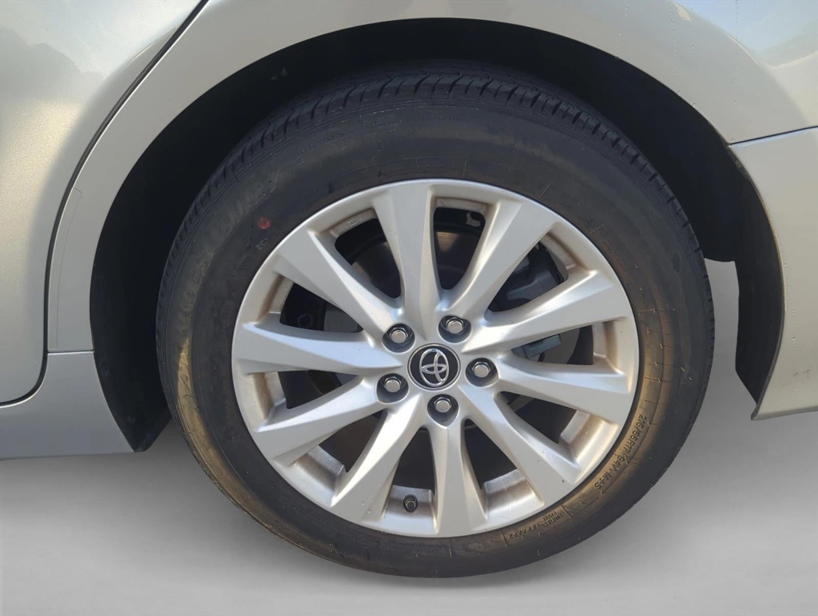 2018 Toyota Camry LE Auto (SE)
