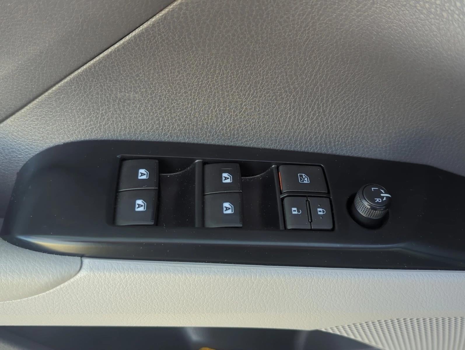 2018 Toyota Camry LE Auto (SE)