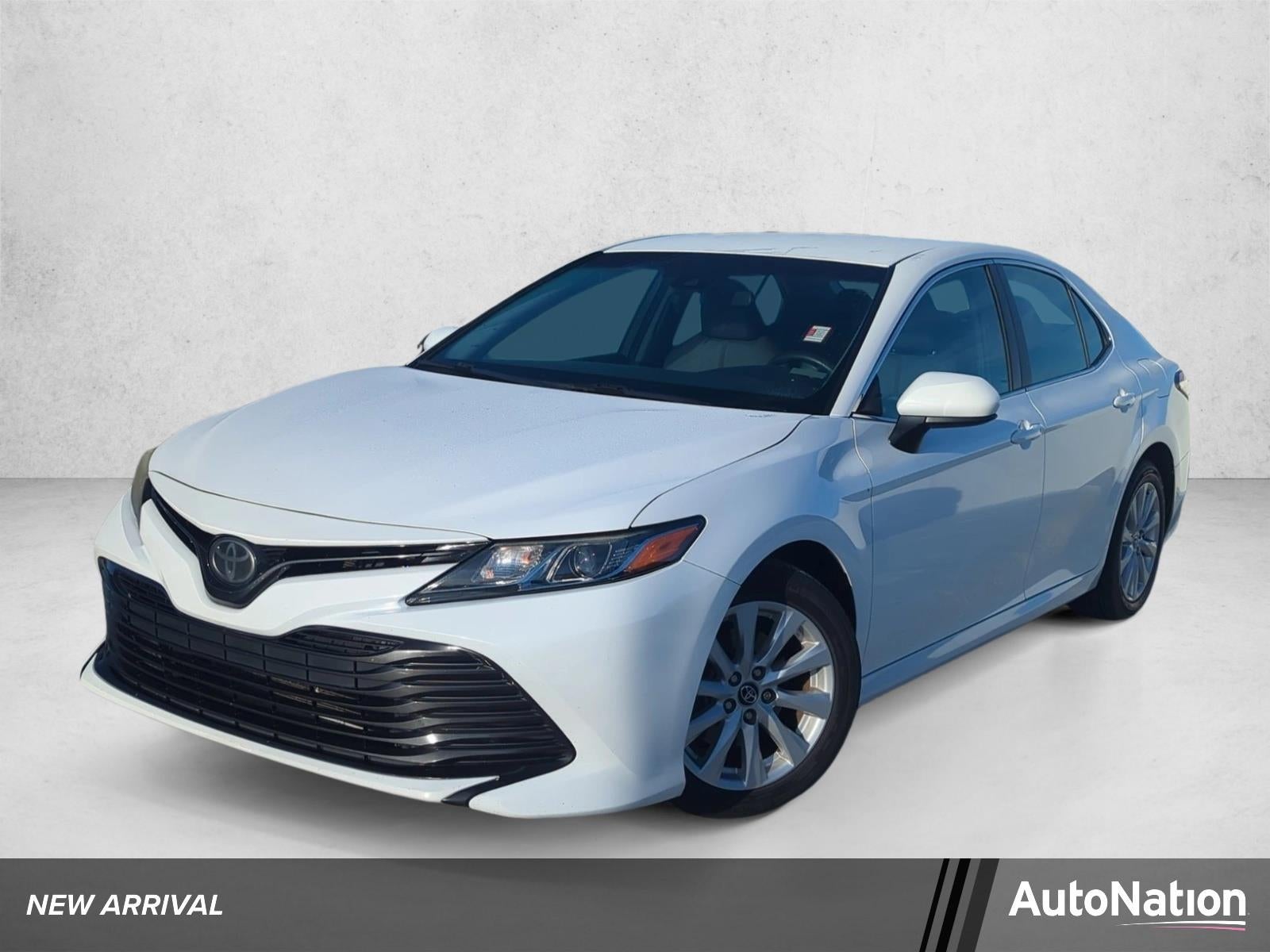 2018 Toyota Camry LE Auto (SE)