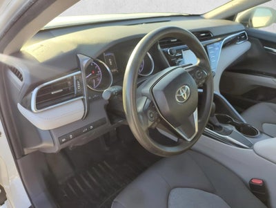 2018 Toyota Camry LE Auto (SE)