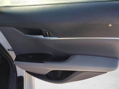2018 Toyota Camry LE Auto (SE)