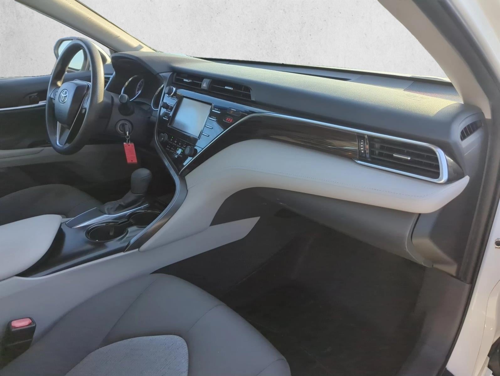 2018 Toyota Camry LE Auto (SE)