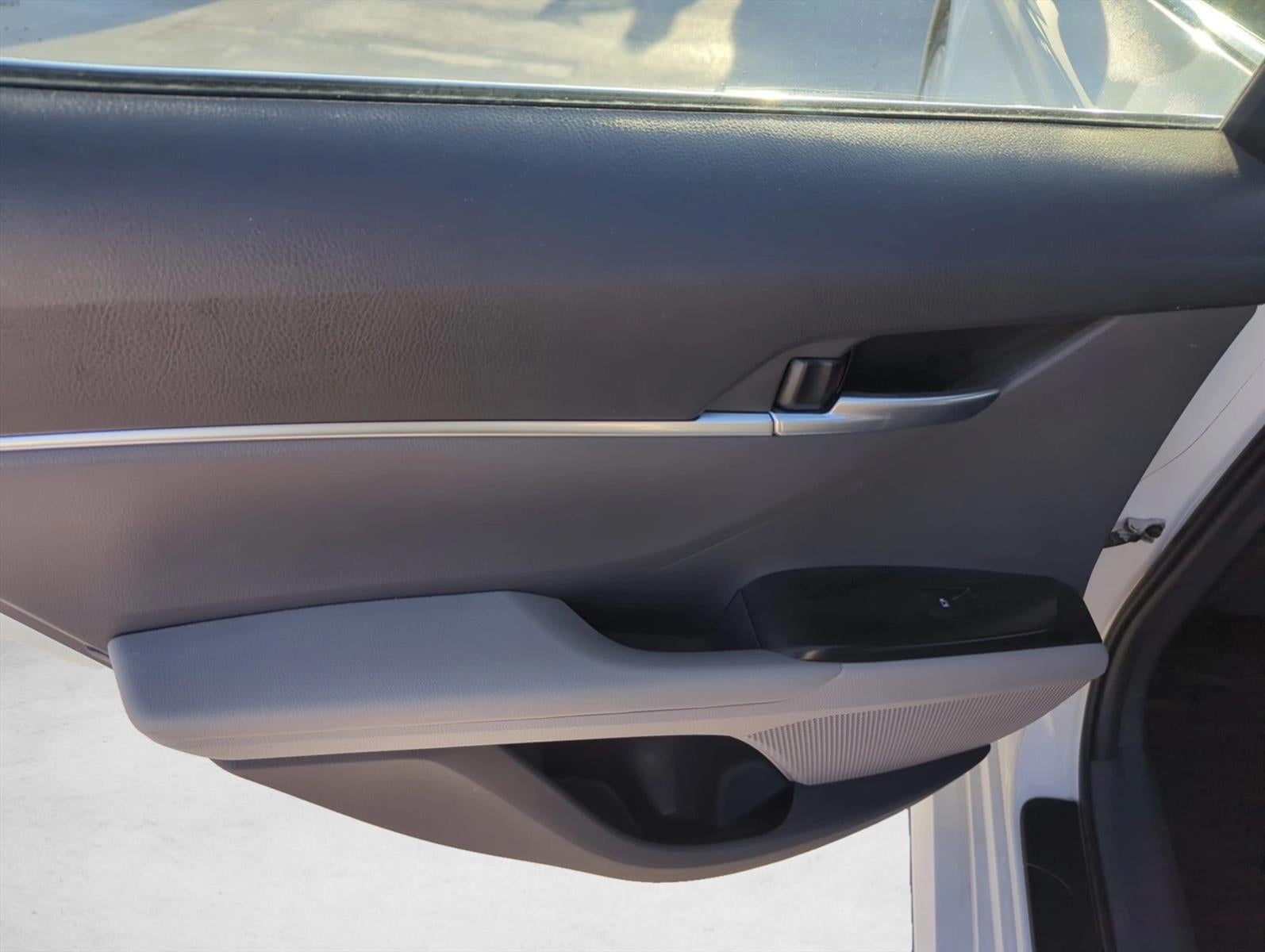 2018 Toyota Camry LE Auto (SE)