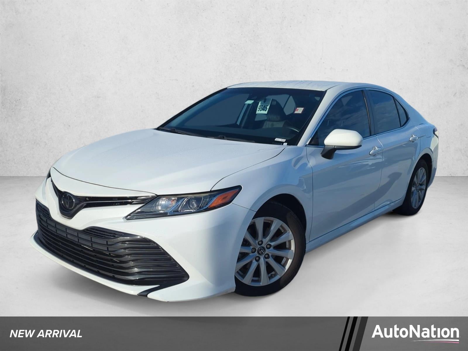 2019 Toyota Camry LE Auto (SE)
