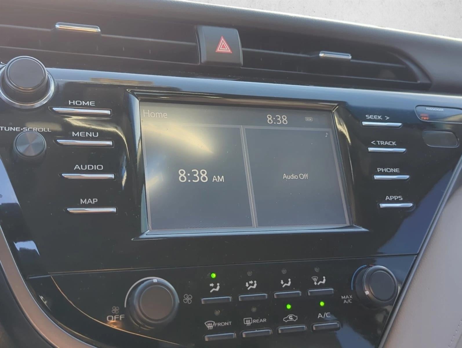2019 Toyota Camry LE Auto (SE)