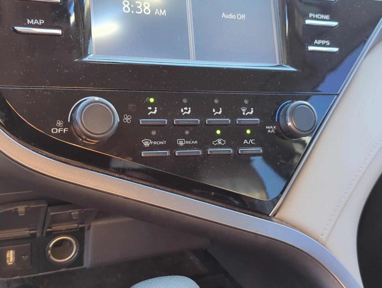 2019 Toyota Camry LE Auto (SE)