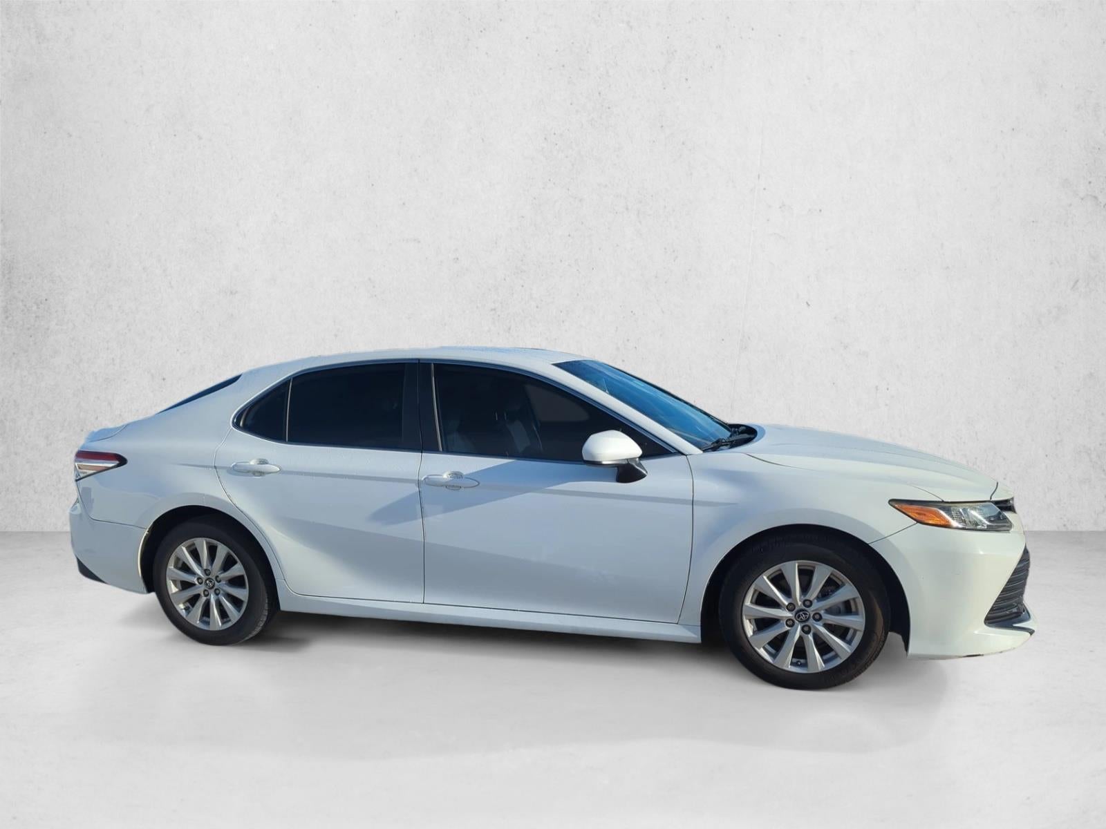 2019 Toyota Camry LE Auto (SE)