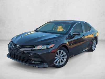 2018 Toyota Camry LE Auto (SE)
