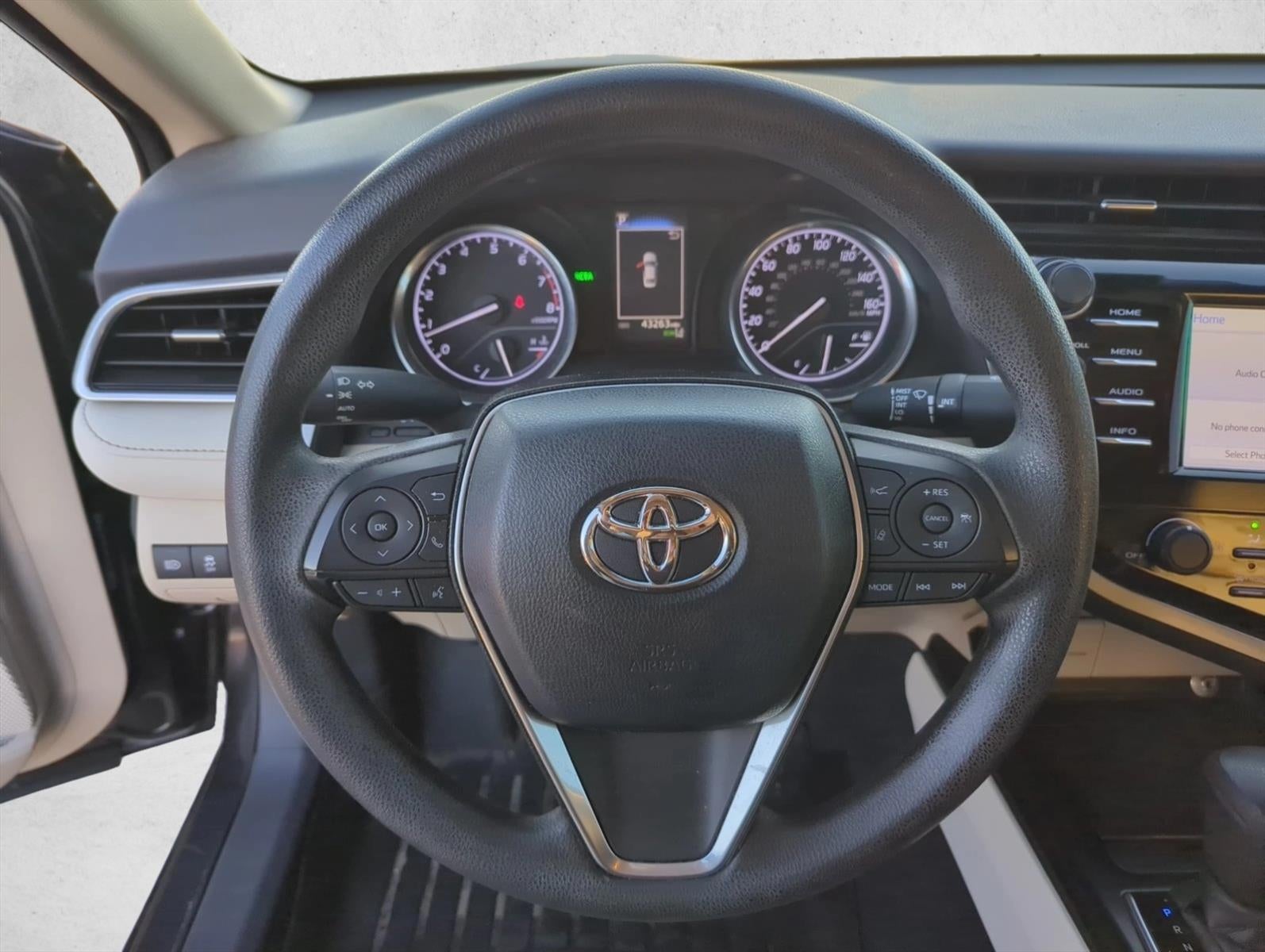 2018 Toyota Camry LE Auto (SE)
