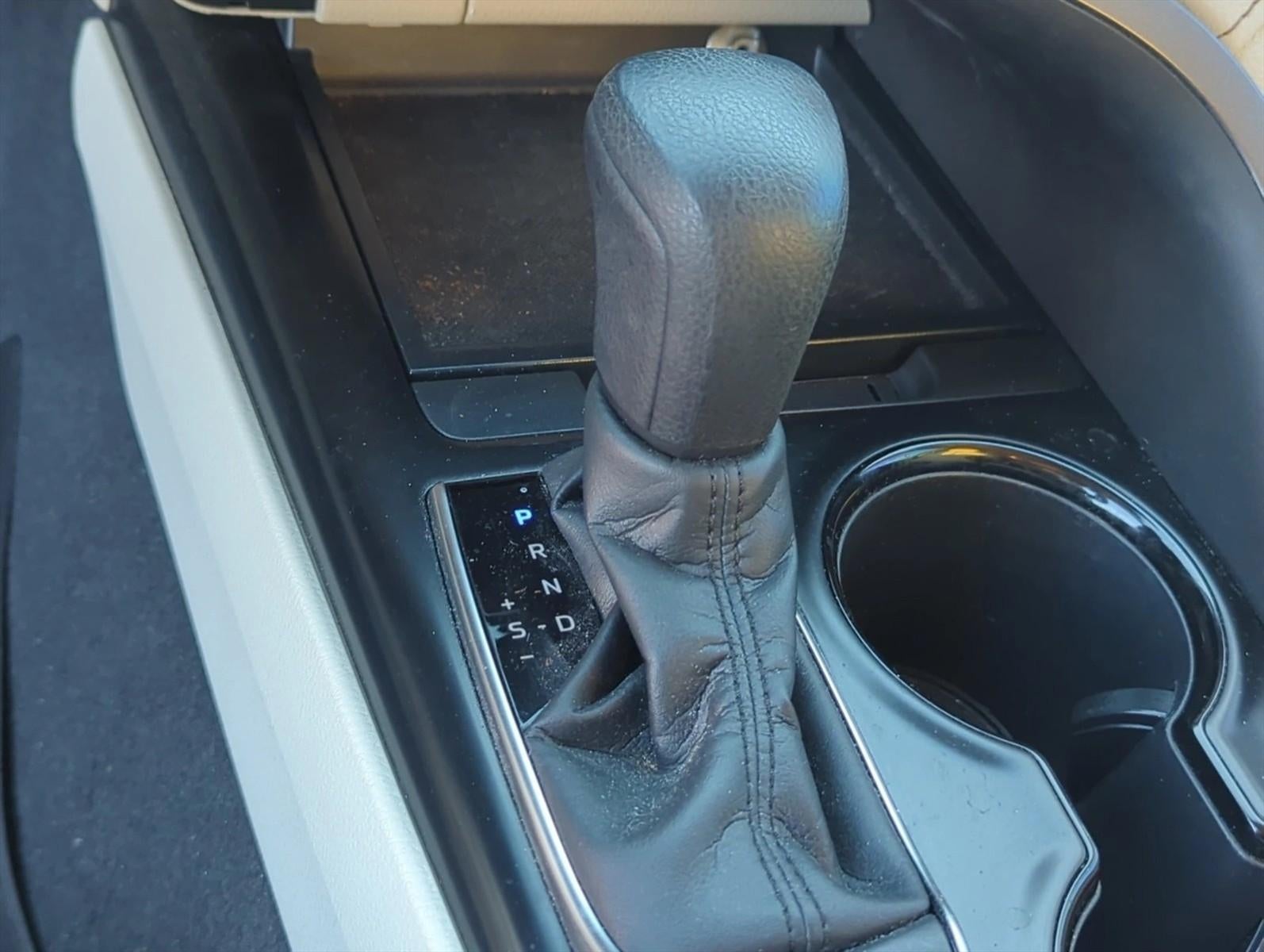 2018 Toyota Camry LE Auto (SE)