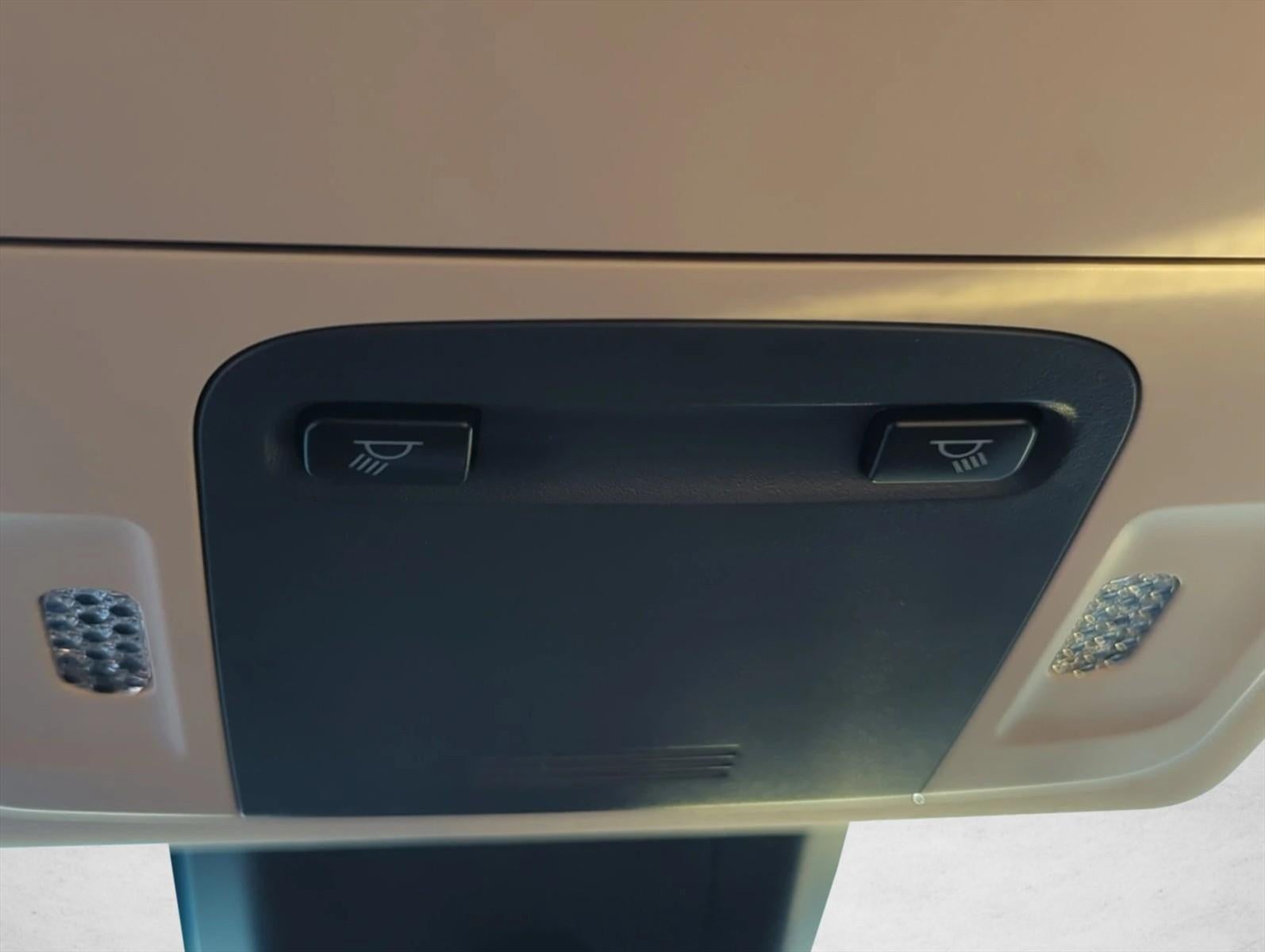 2018 Toyota Camry LE Auto (SE)