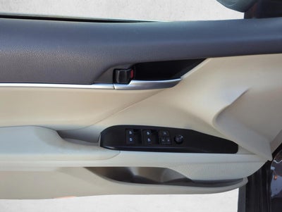 2018 Toyota Camry LE Auto (SE)