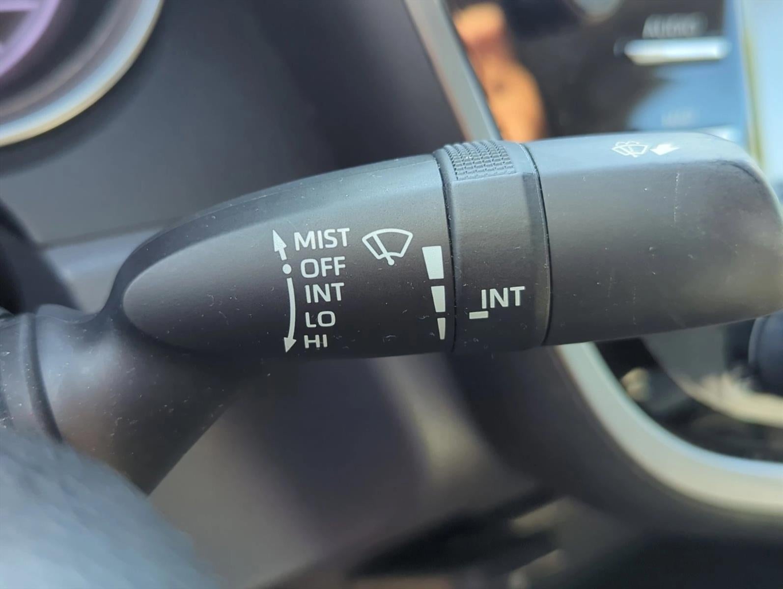 2019 Toyota Camry LE Auto (SE)