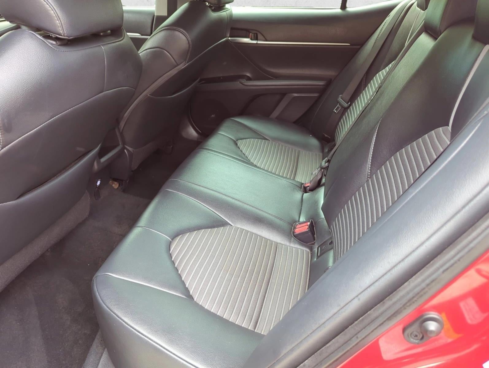 2019 Toyota Camry SE Auto (SE)