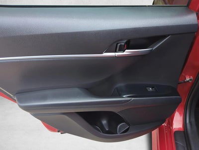 2019 Toyota Camry SE Auto (SE)