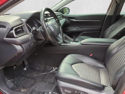 2019 Toyota Camry SE Auto (SE)