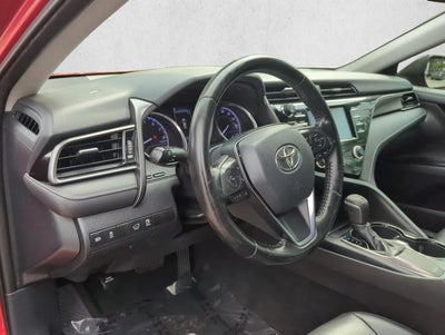 2019 Toyota Camry SE Auto (SE)